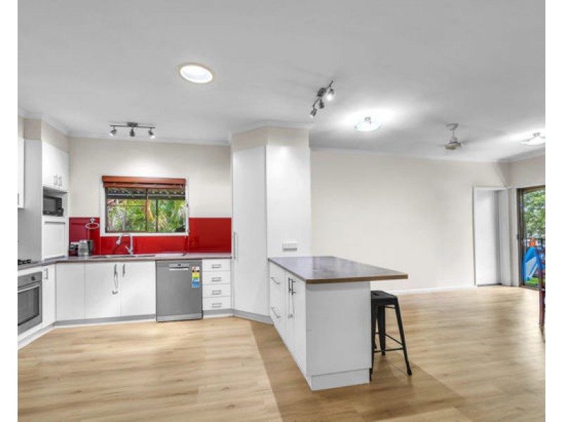 13 Balaka Street, Cannonvale QLD 4802