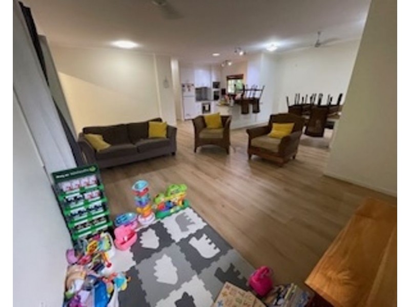 13 Balaka Street, Cannonvale QLD 4802