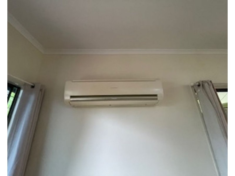 13 Balaka Street, Cannonvale QLD 4802