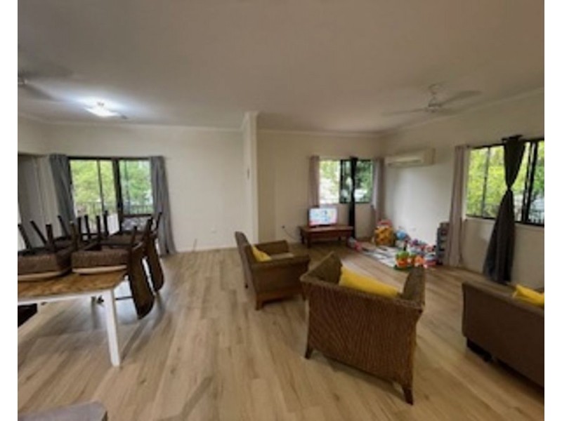 13 Balaka Street, Cannonvale QLD 4802