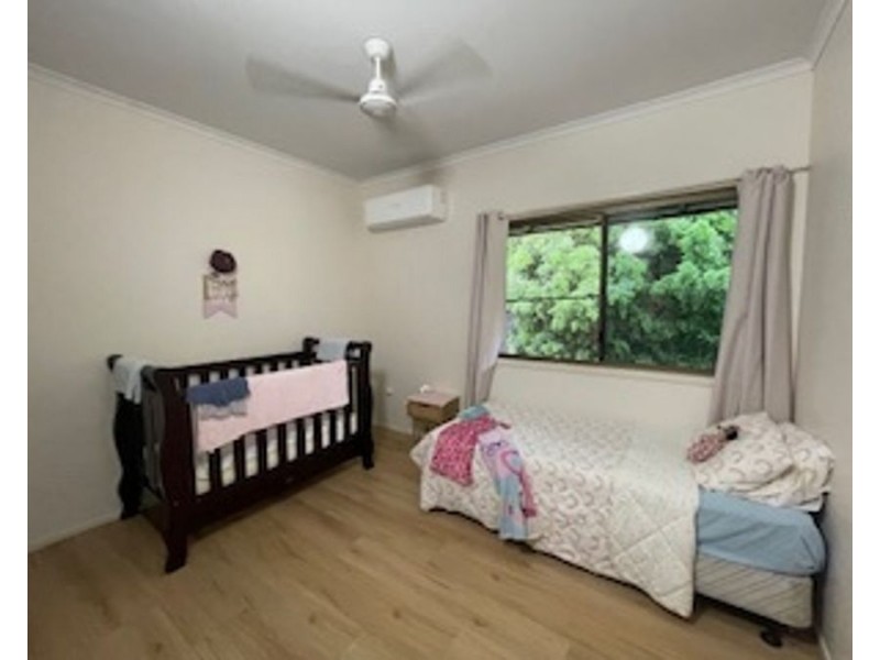 13 Balaka Street, Cannonvale QLD 4802