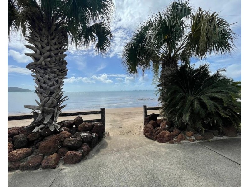 13 Balaka Street, Cannonvale QLD 4802