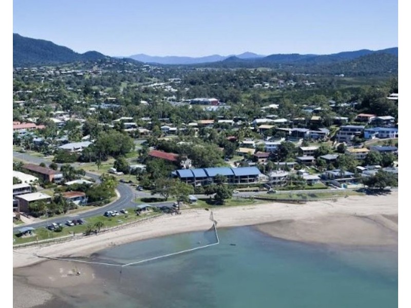 13 Balaka Street, Cannonvale QLD 4802