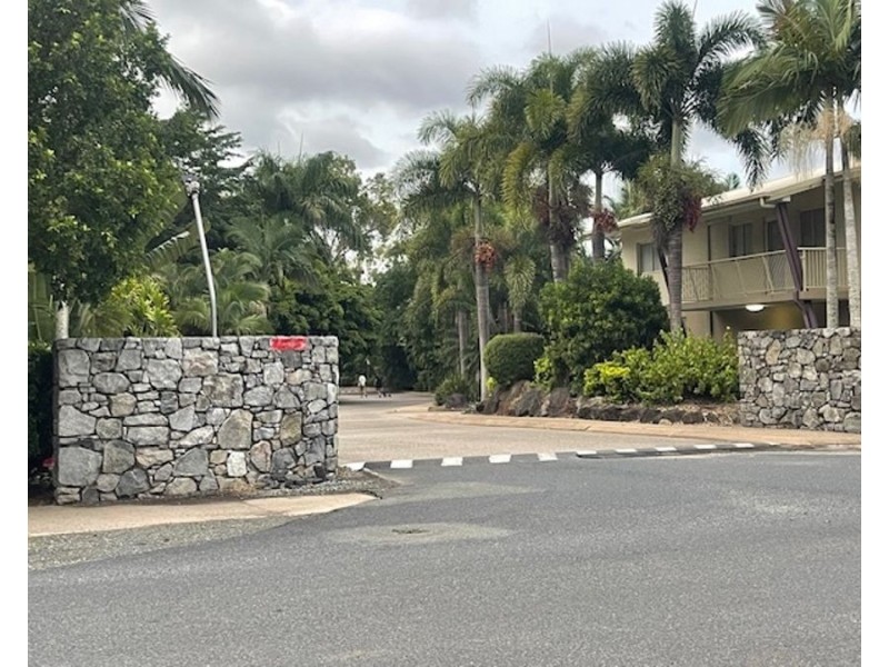 63 21 Shute Harbour Road, Cannonvale QLD 4802