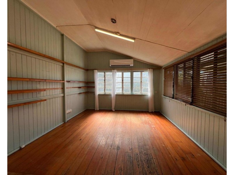 6-8 Strathmore Street, Collinsville QLD 4804