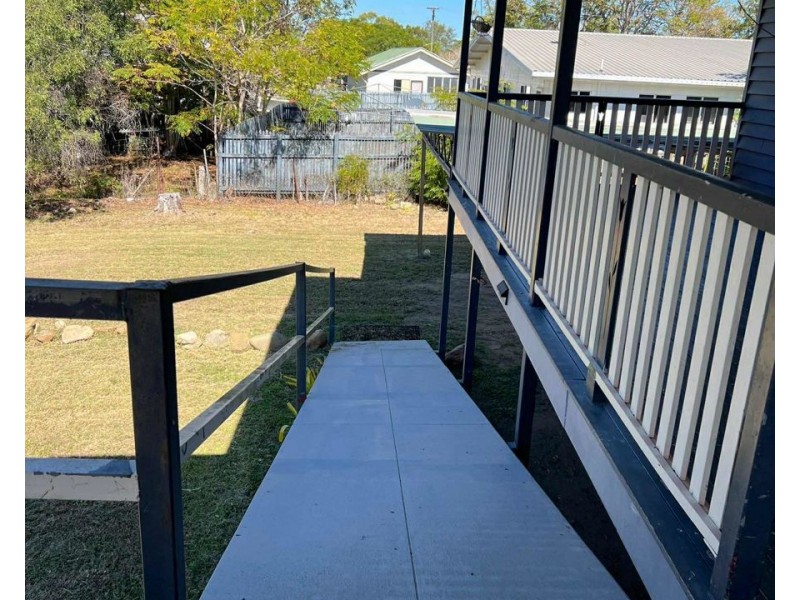 6-8 Strathmore Street, Collinsville QLD 4804