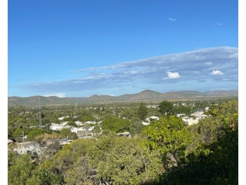 11 Ruff Court, Collinsville QLD 4804