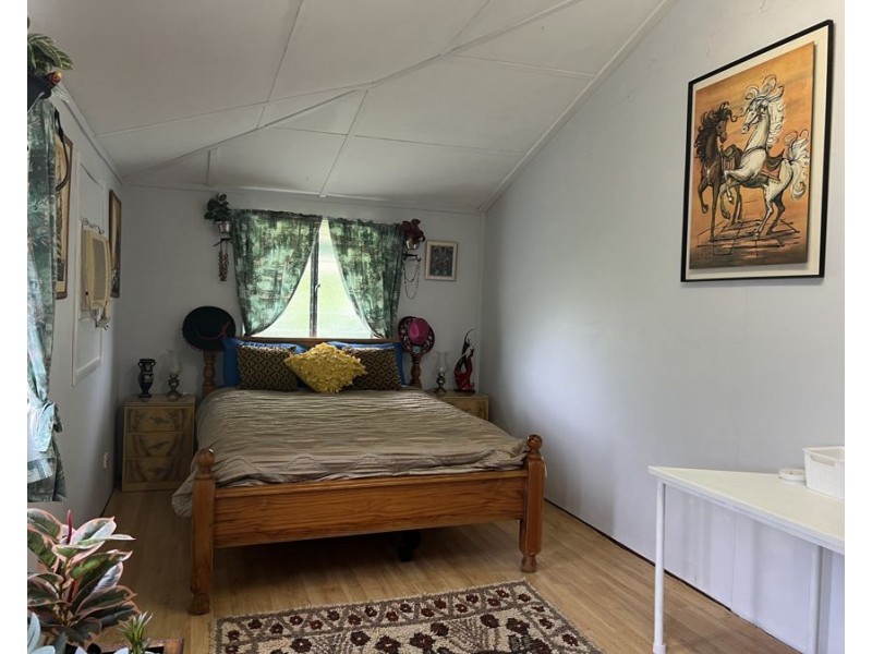 10 Toussaint Street, Collinsville QLD 4804