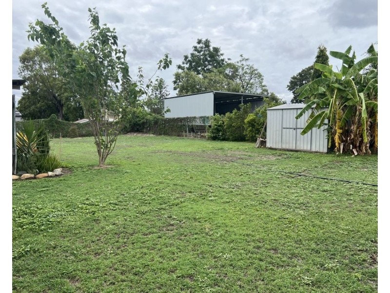 10 Toussaint Street, Collinsville QLD 4804