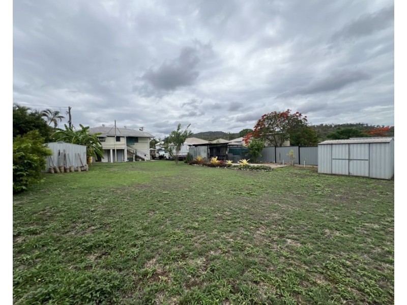 10 Toussaint Street, Collinsville QLD 4804