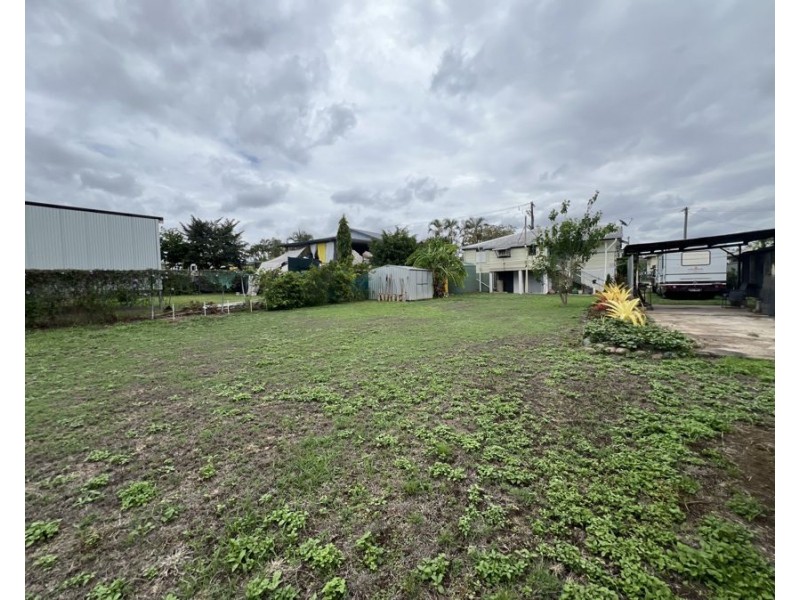 10 Toussaint Street, Collinsville QLD 4804