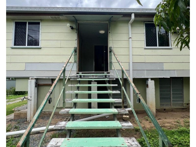 10 Toussaint Street, Collinsville QLD 4804