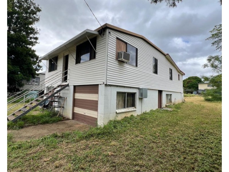 19 Strathmore Street, Collinsville QLD 4804