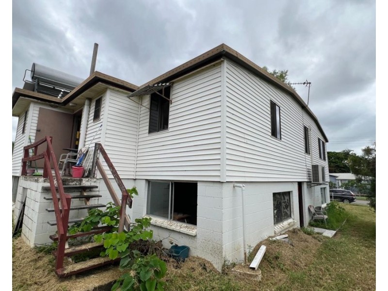 19 Strathmore Street, Collinsville QLD 4804