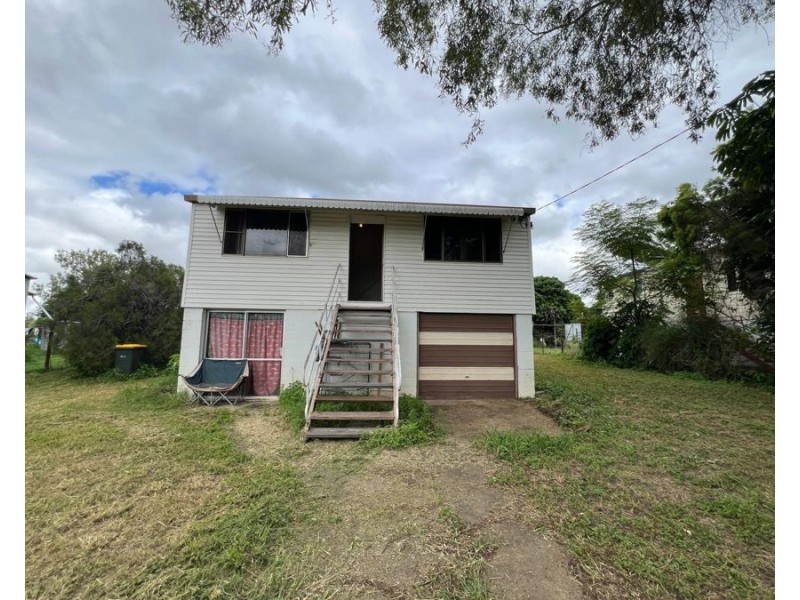 19 Strathmore Street, Collinsville QLD 4804