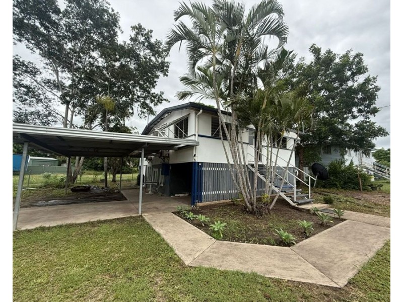 1 Pelican Street, Collinsville QLD 4804