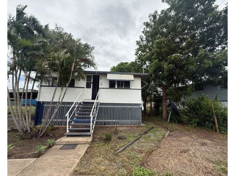 1 Pelican Street, Collinsville QLD 4804