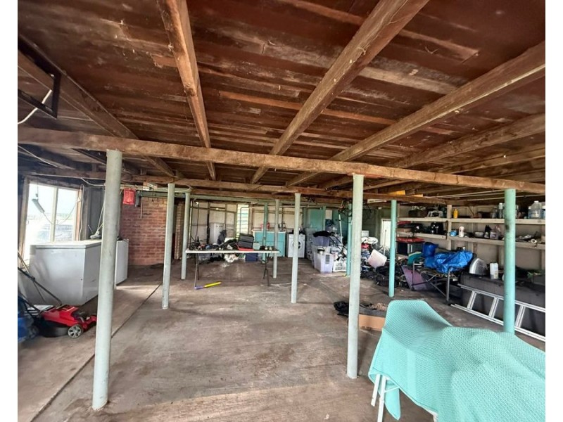 1 Pelican Street, Collinsville QLD 4804