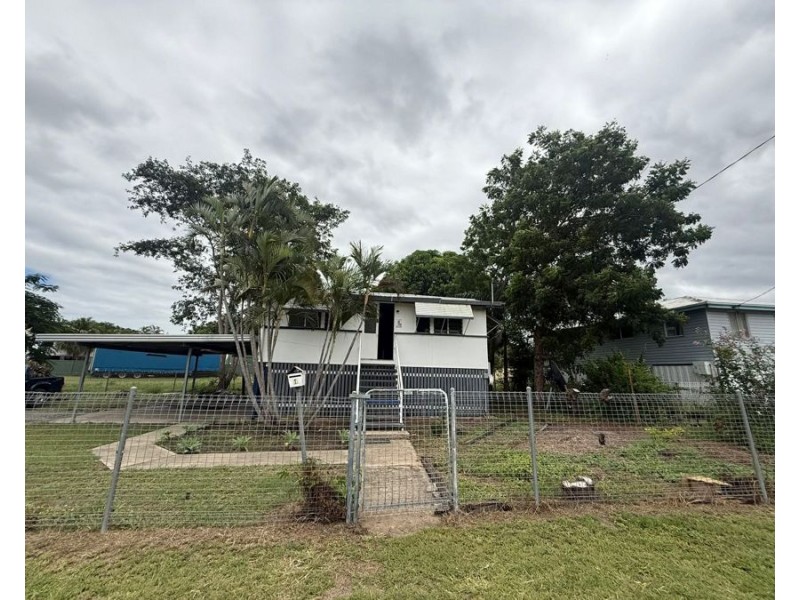 1 Pelican Street, Collinsville QLD 4804