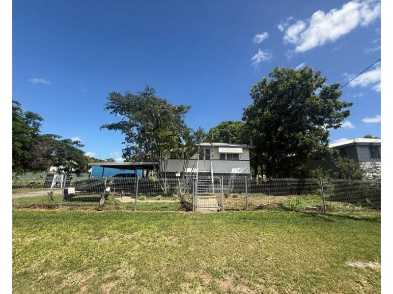 1 Pelican Street, Collinsville QLD 4804