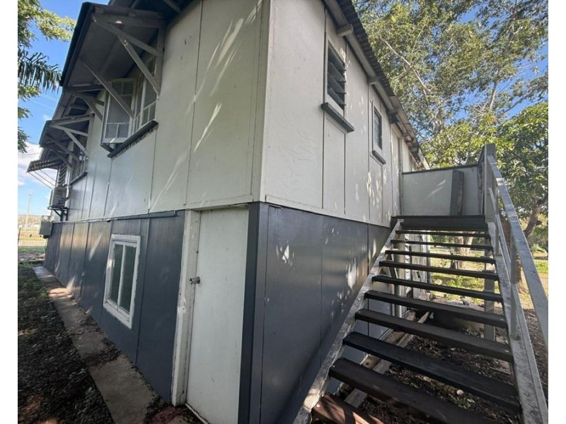 1 Pelican Street, Collinsville QLD 4804