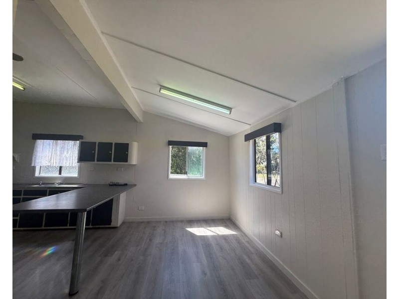 48 Fifth Avenue, Scottville QLD 4804