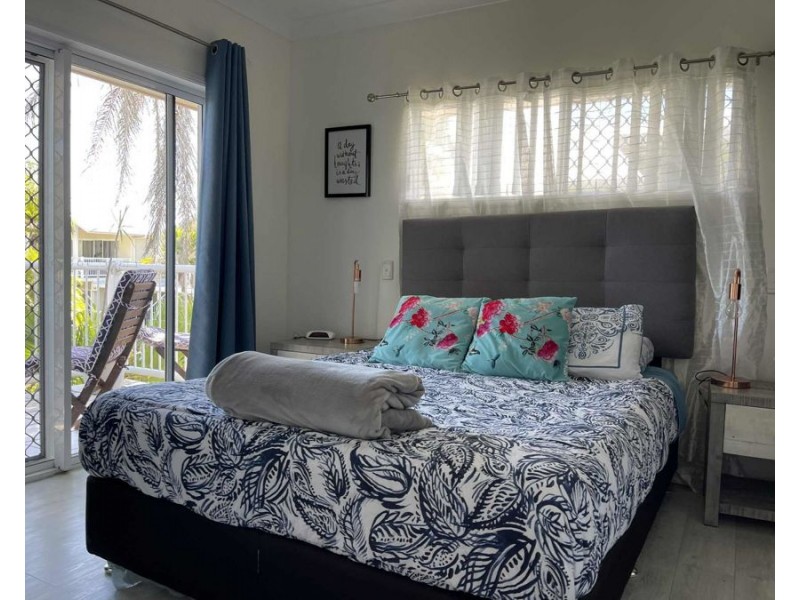 24 Pandanus Drive, Cannonvale QLD 4802