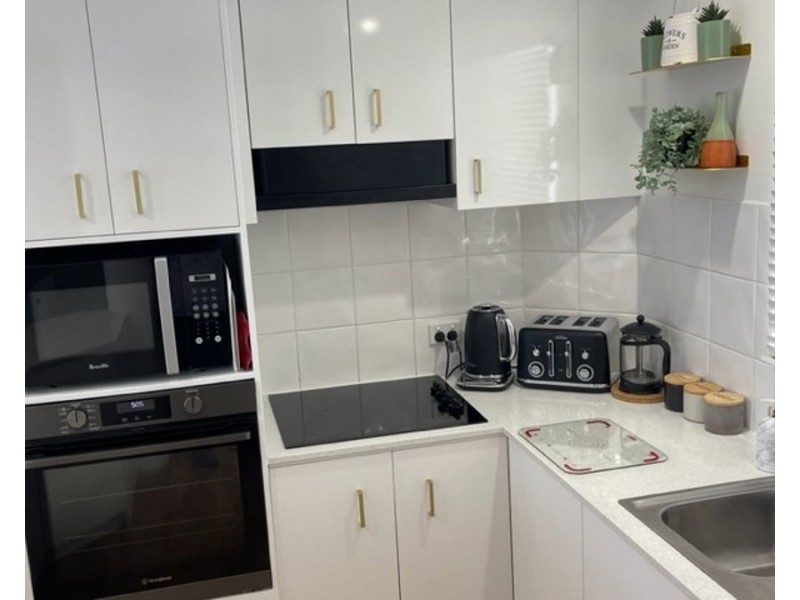 24 Pandanus Drive, Cannonvale QLD 4802