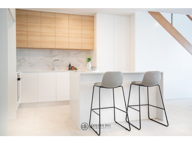 1 East Lane, Robina QLD 4226