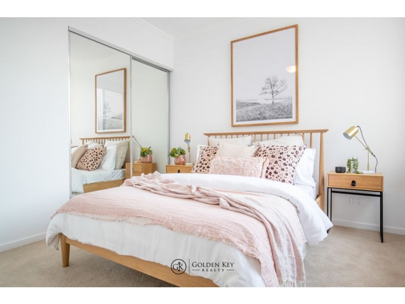 1 East Lane, Robina QLD 4226