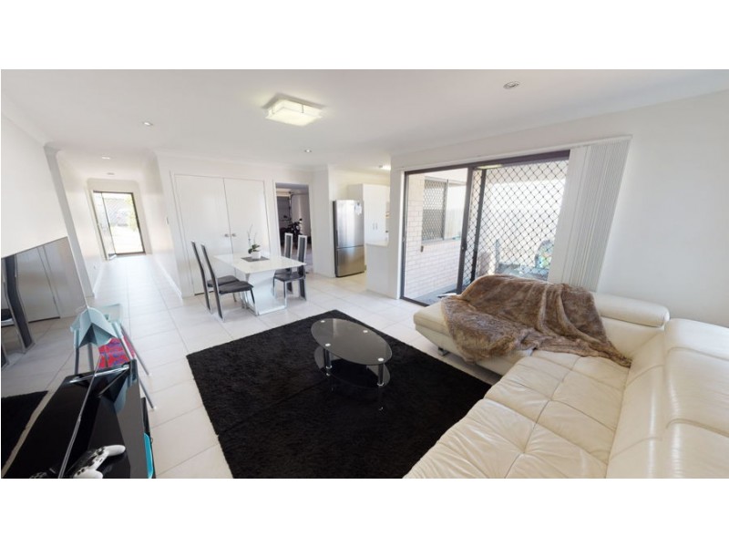 10 Rosella Street, Redbank Plains QLD 4301