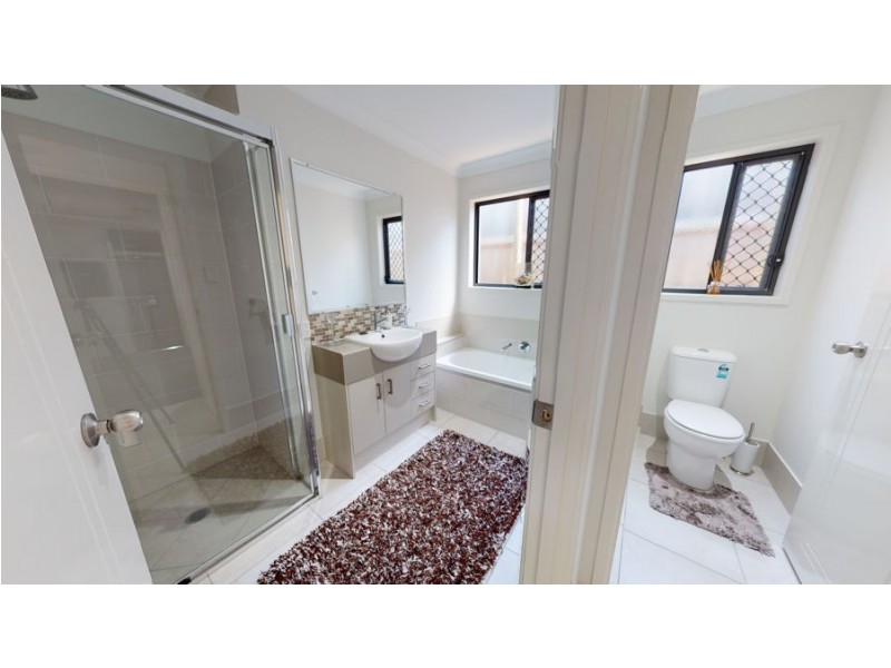 10 Rosella Street, Redbank Plains QLD 4301