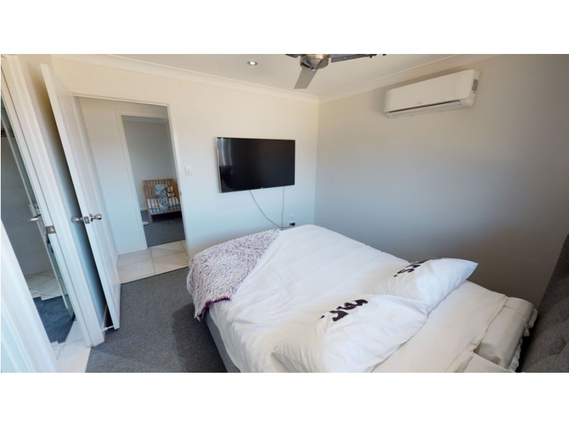 10 Rosella Street, Redbank Plains QLD 4301