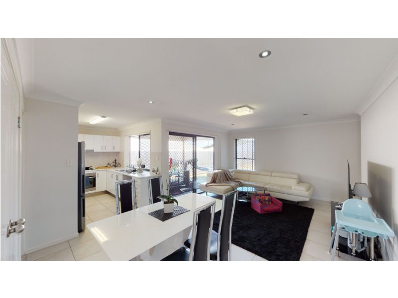 10 Rosella Street, Redbank Plains QLD 4301