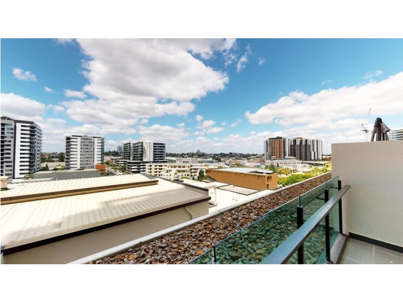 612/4 Edmondstone Street, South Brisbane QLD 4101