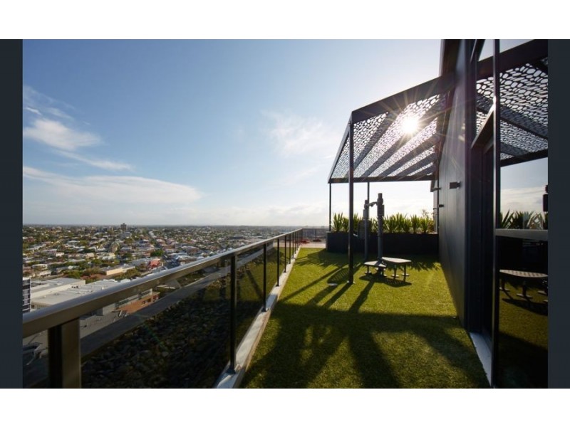 612/4 Edmondstone Street, South Brisbane QLD 4101