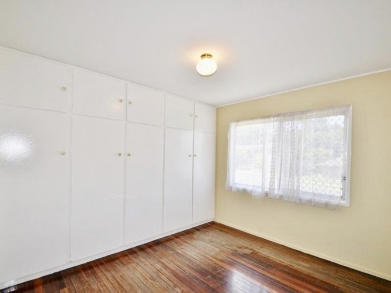 14 Ashton Street, Kingston QLD 4114