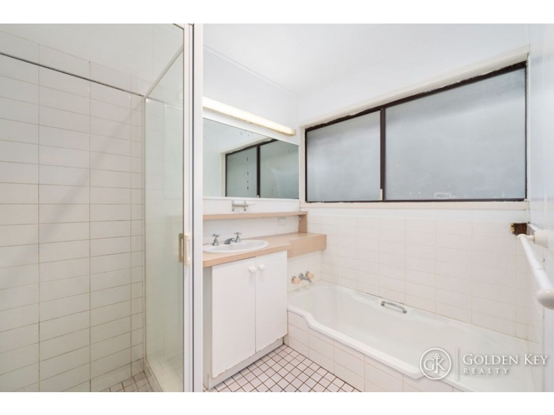 16 Oscar Street, Kingston QLD 4114