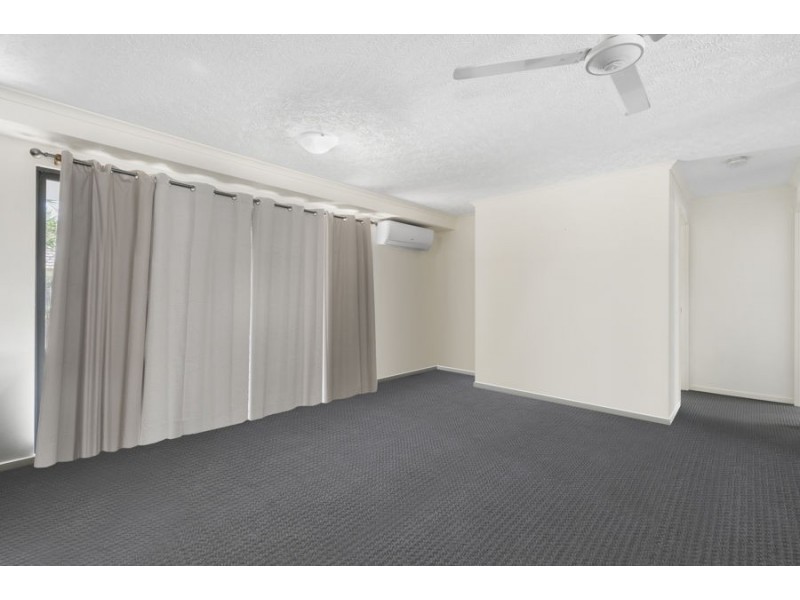 22 66 University Drive, Meadowbrook QLD 4131