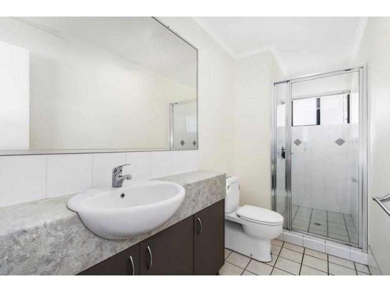 22 66 University Drive, Meadowbrook QLD 4131