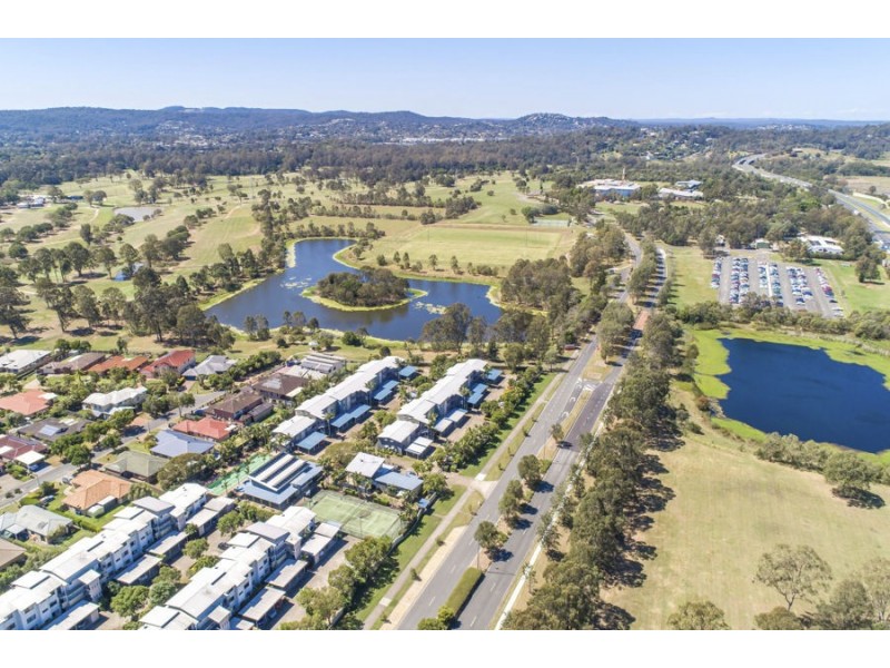 22 66 University Drive, Meadowbrook QLD 4131