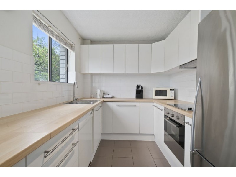 2/34 Mitre Street, St Lucia QLD 4067