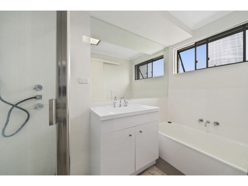 2/34 Mitre Street, St Lucia QLD 4067