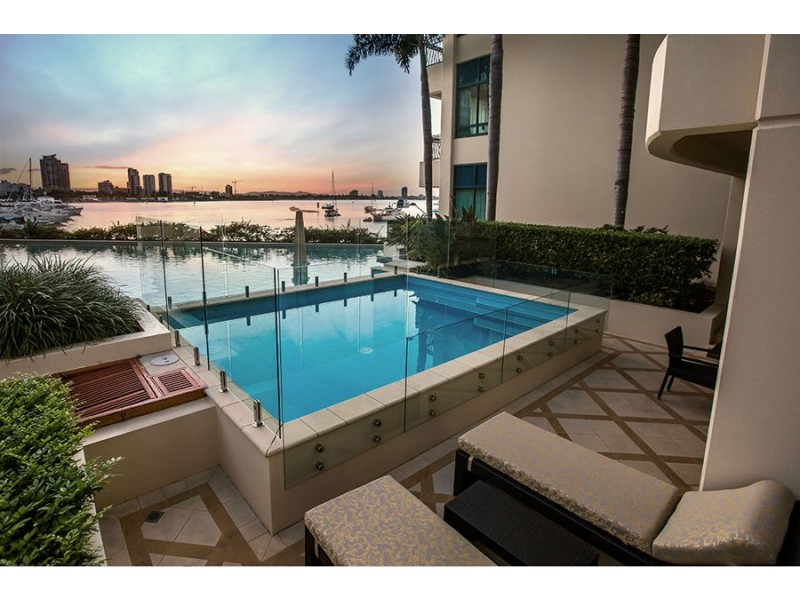 38/94 Seaworld Drive, Main Beach QLD 4217