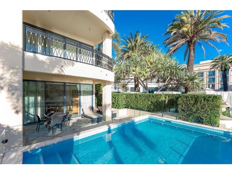 38/94 Seaworld Drive, Main Beach QLD 4217