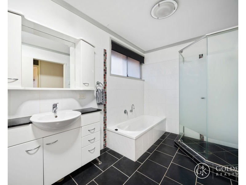 17 Lentara Street, Kenmore QLD 4069