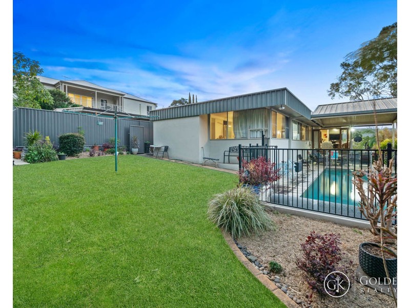 17 Lentara Street, Kenmore QLD 4069