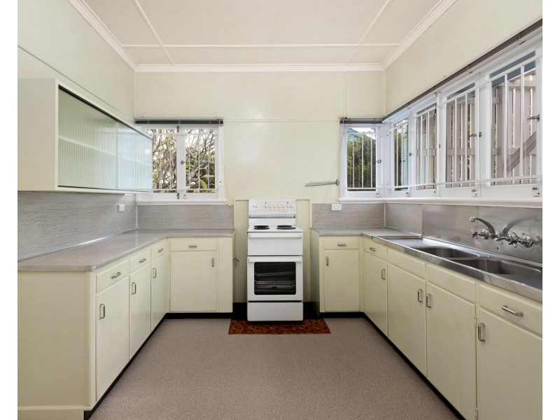 15 Northgate Road, Nundah QLD 4012