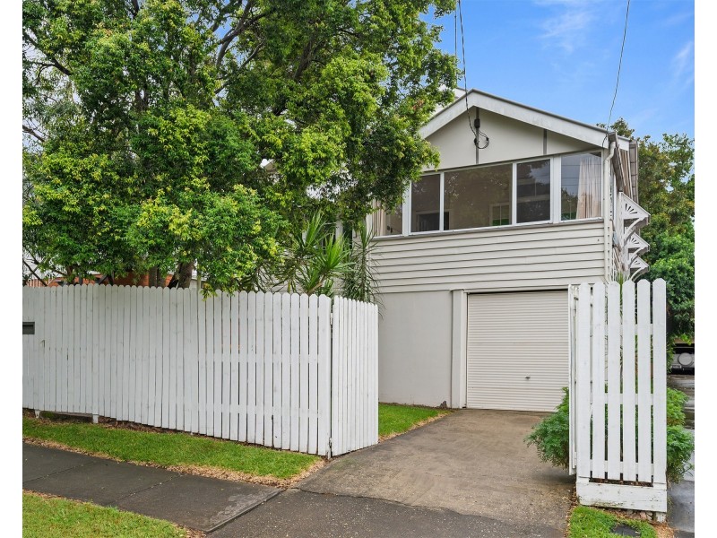 12 Blackmore Street, Windsor QLD 4030