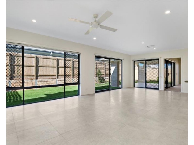5 Coolock Place, Nudgee QLD 4014